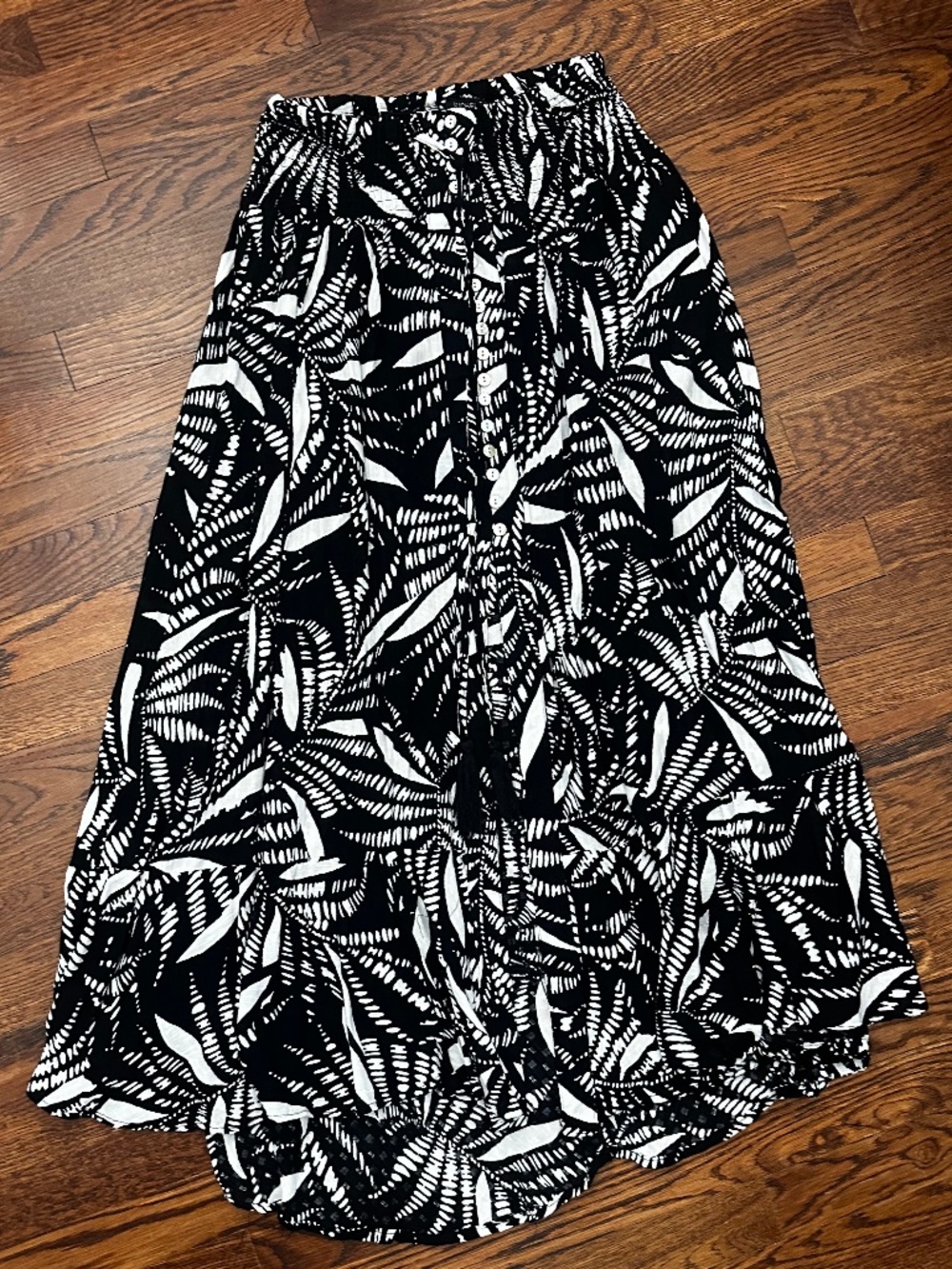 NWT Rachel Zoe Black White Tropical Print Button Front Midi Skirt Size Small